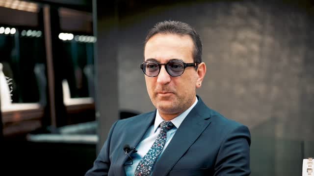 Güvenin ve Zarafetin Adı: Şahin Erden ile Kuyumculuğun İncelikleri