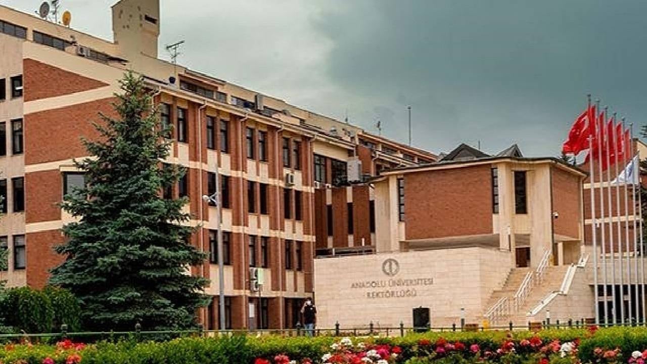 Eskişehir Anadolu Üniversitesi Neden Seçilmeli? 5 Sebep!