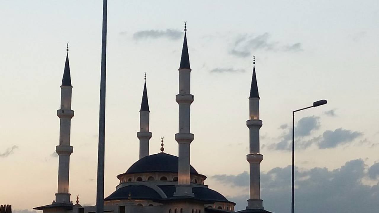 7 Adımda Eskişehir Camileri Listesine Zoom'la