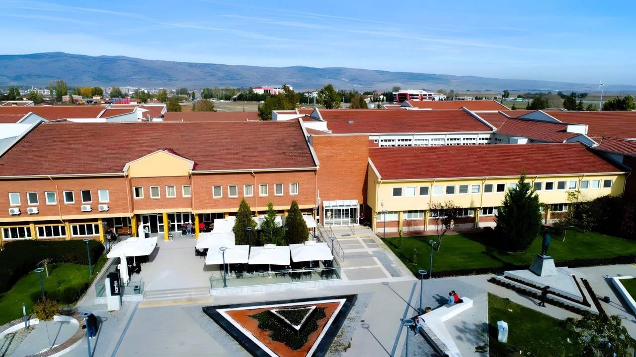 Eskişehir Teknik Üniversitesi Nerede? Hangi Bölümler Var?