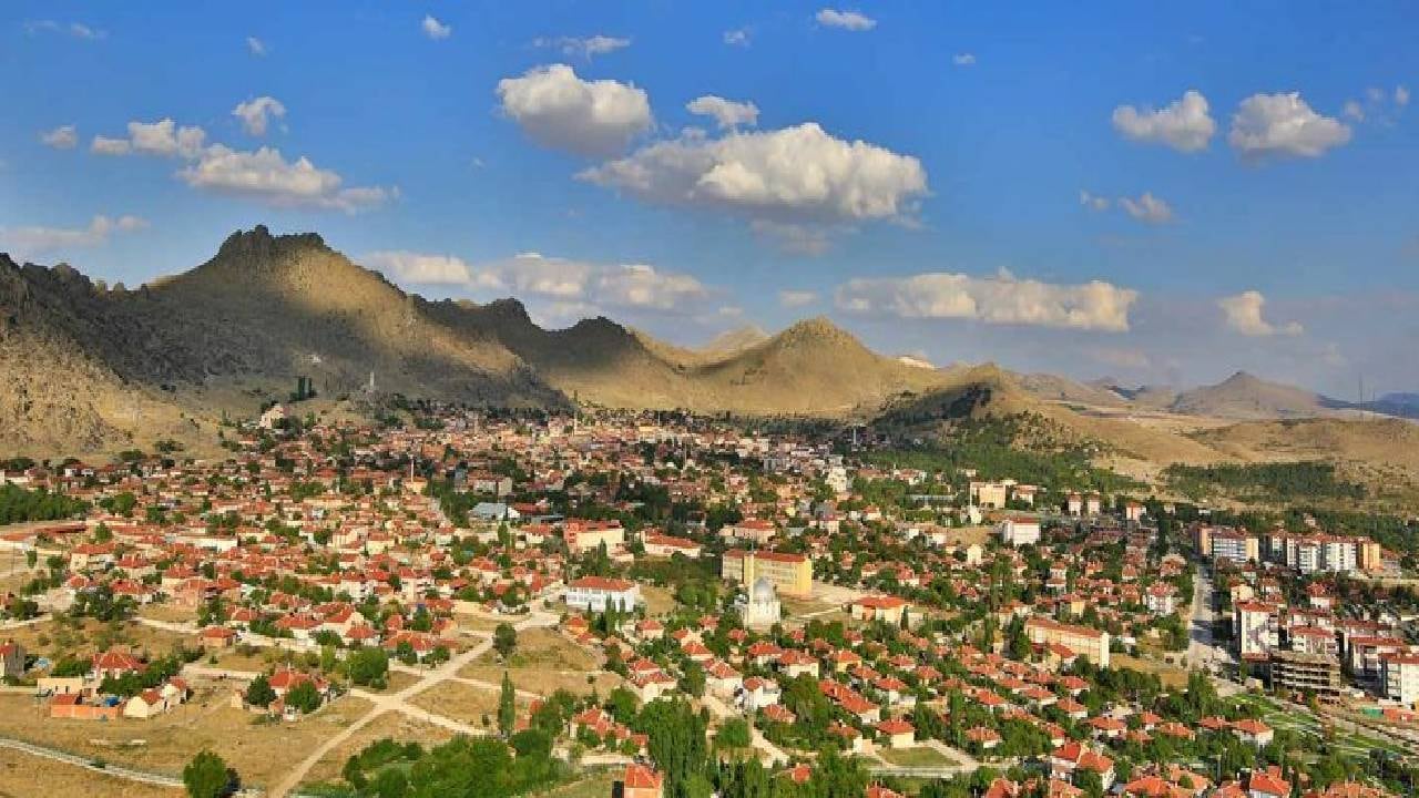 sivrihisar-nereye-bagli