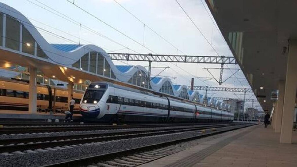 eskisehir-tren-istasyonu